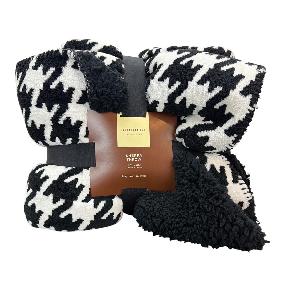 Sonoma Houndstooth Sherpa Printed Plush Throw Black and White 50"X60" New